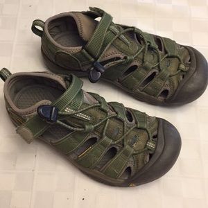 Youth Size 4 Keen Newport Green Sports Sandals